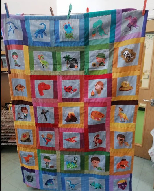 Dinosaurs Quilt - Nisa